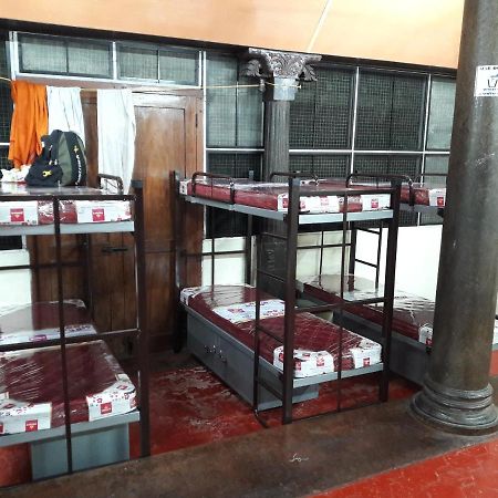 Devasthanam Lodge Thiruvananthapuram Esterno foto