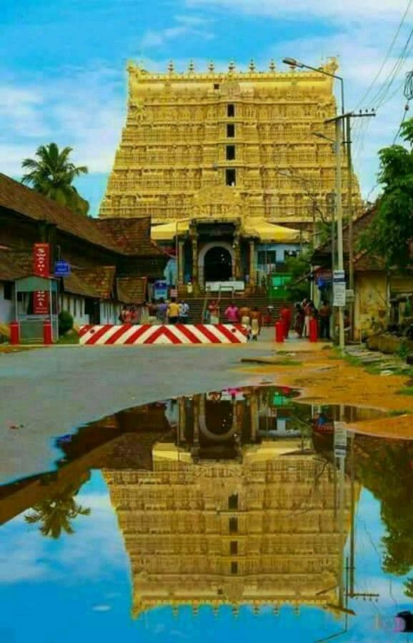 Devasthanam Lodge Thiruvananthapuram Esterno foto