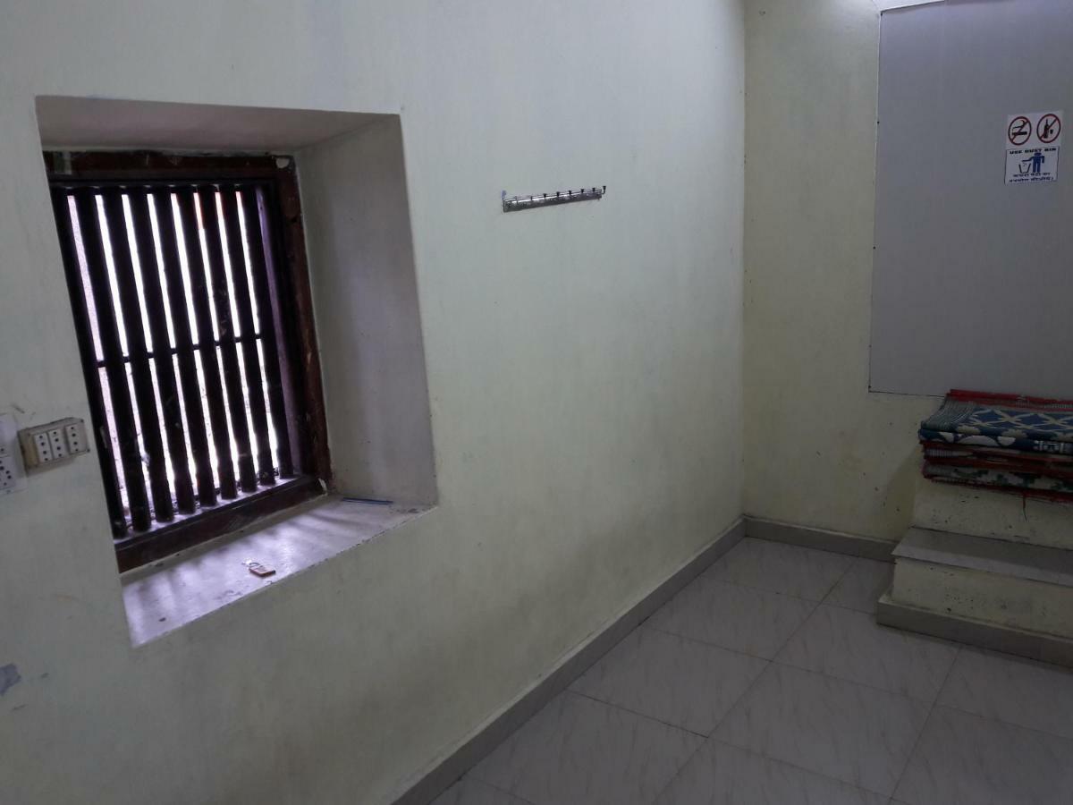 Devasthanam Lodge Thiruvananthapuram Esterno foto