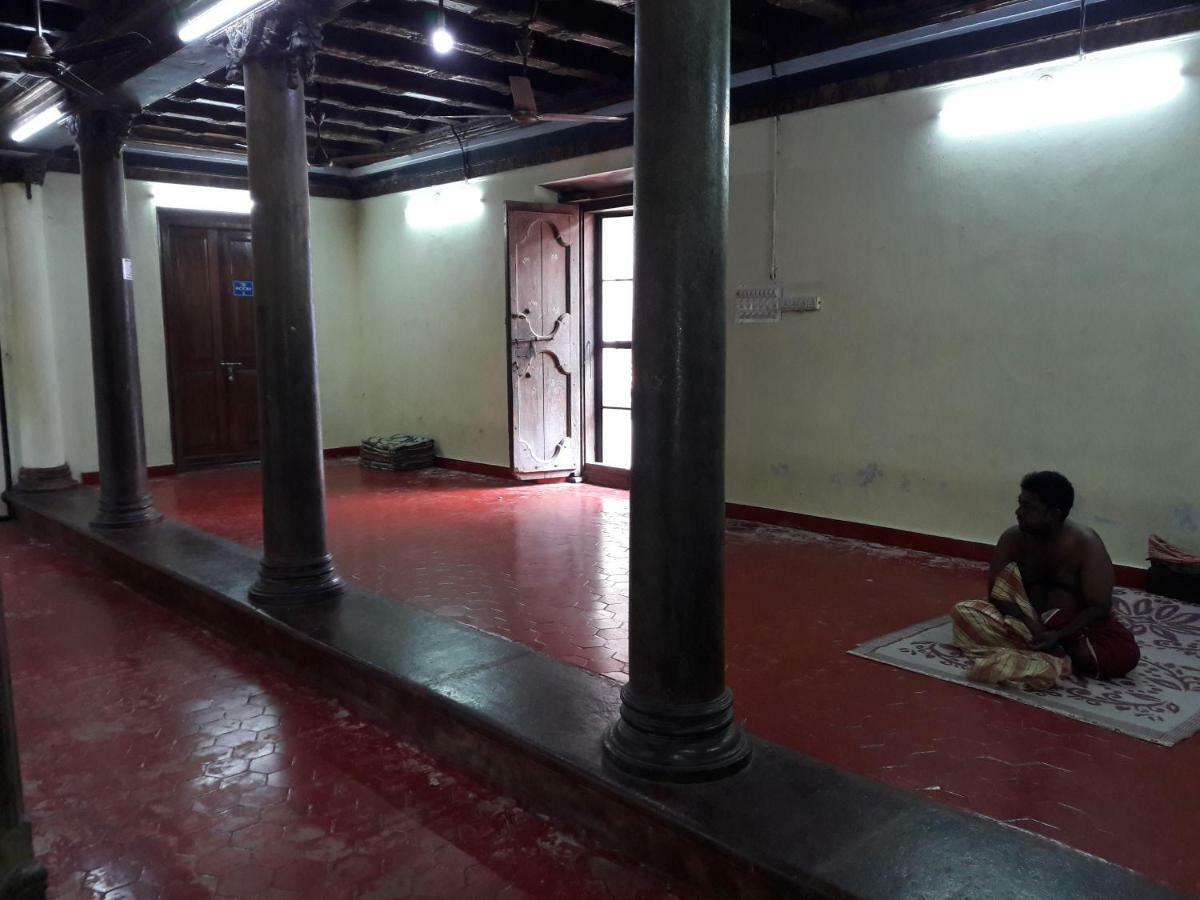 Devasthanam Lodge Thiruvananthapuram Esterno foto